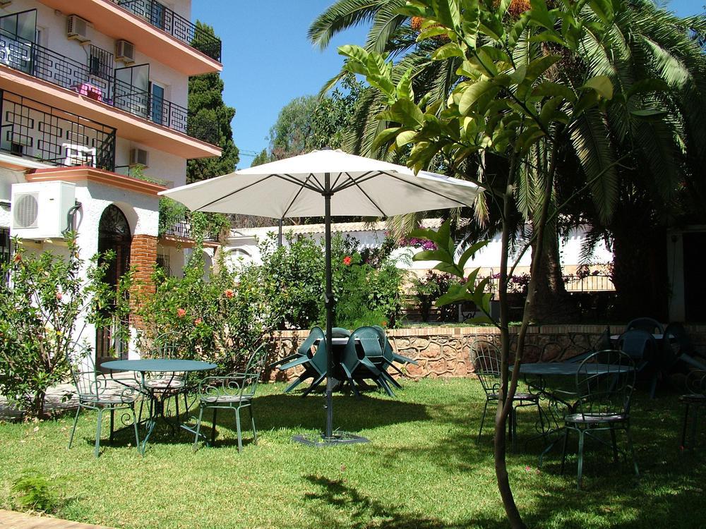 Hotel Carmen Teresa Torremolinos Kültér fotó