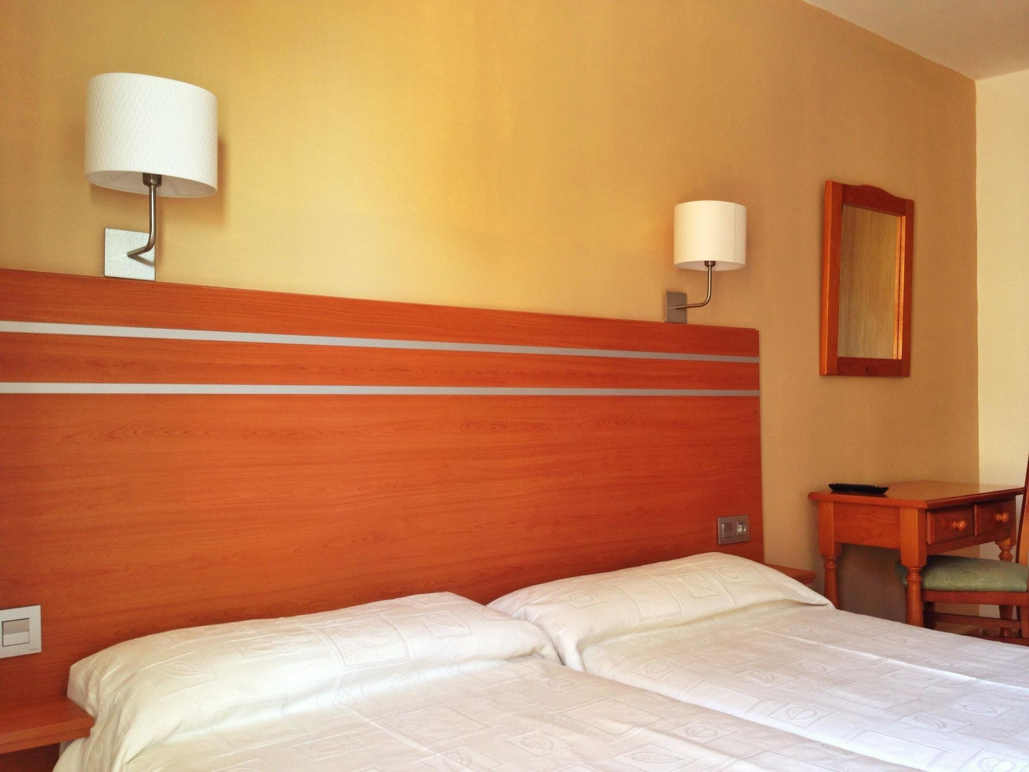 Hotel Carmen Teresa Torremolinos Kültér fotó
