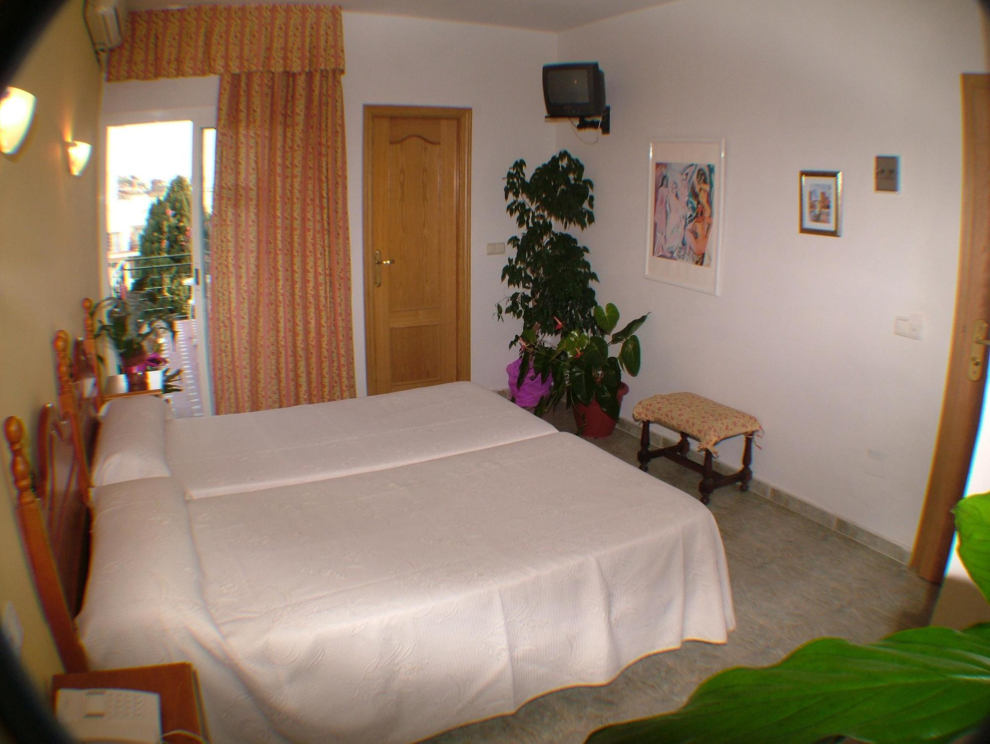 Hotel Carmen Teresa Torremolinos Kültér fotó