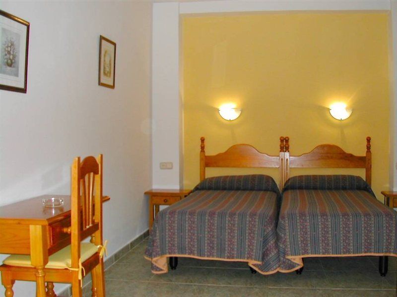Hotel Carmen Teresa Torremolinos Kültér fotó