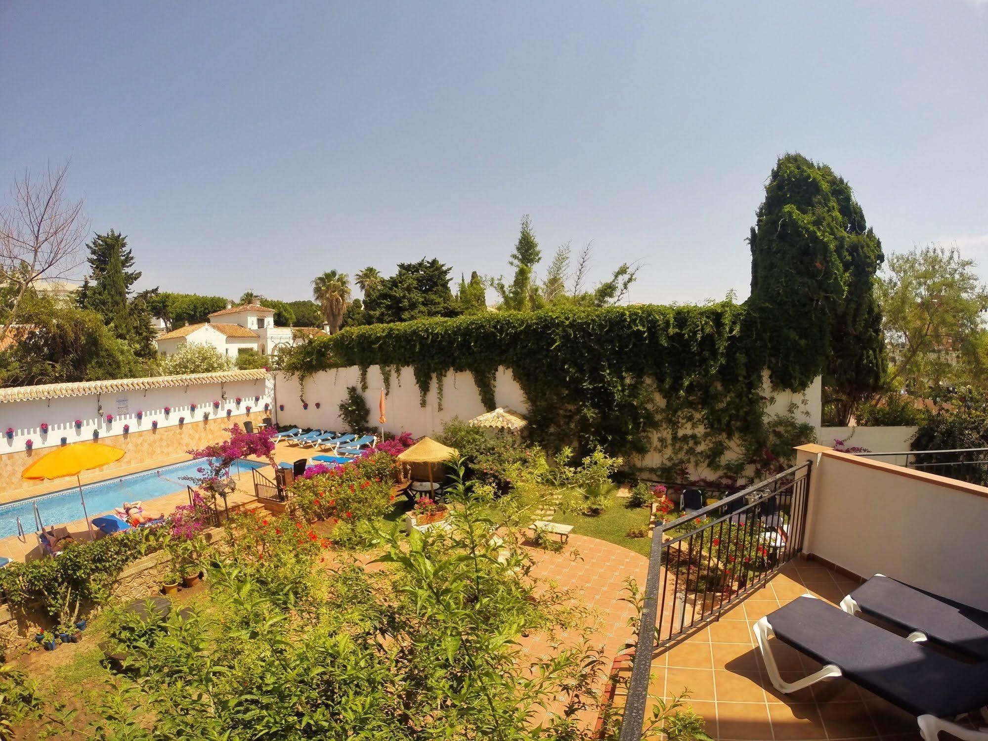 Hotel Carmen Teresa Torremolinos Kültér fotó