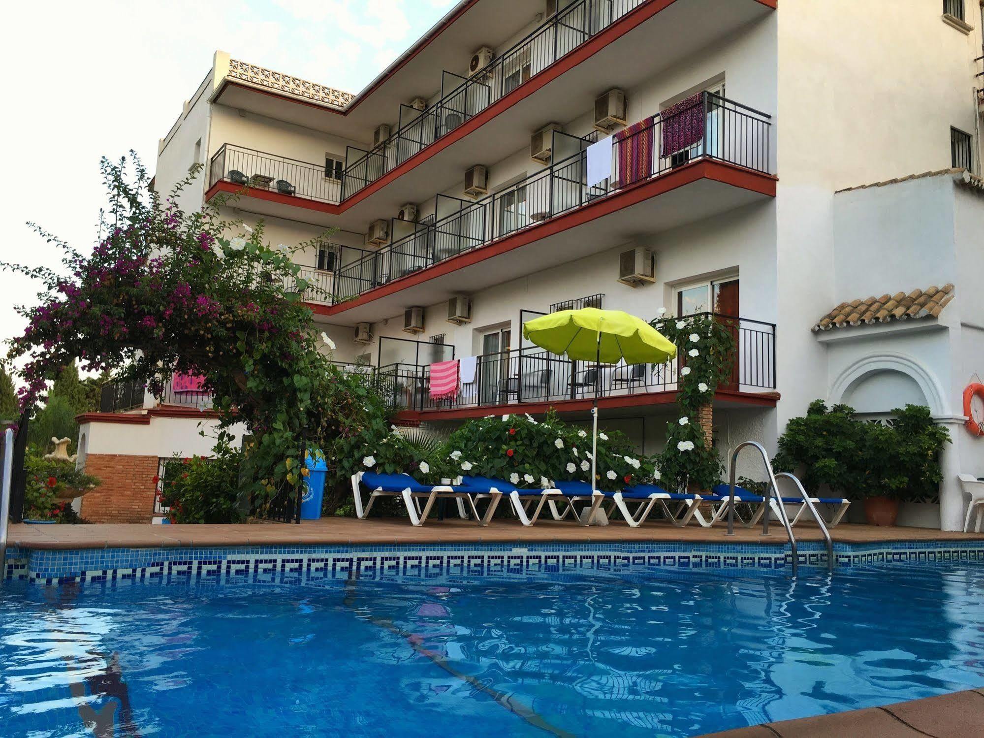 Hotel Carmen Teresa Torremolinos Kültér fotó