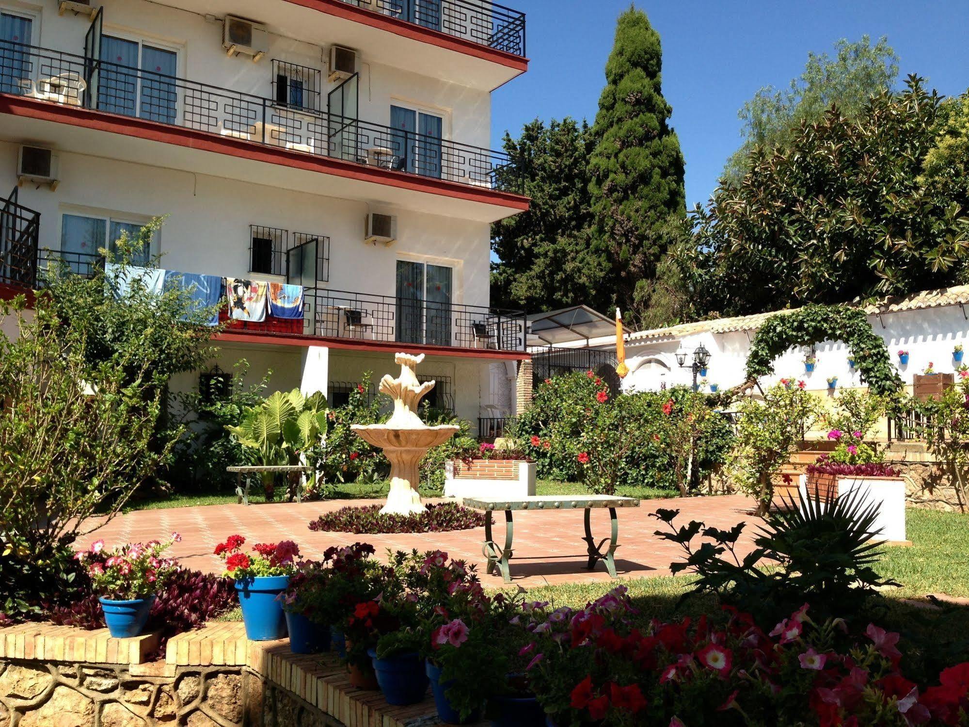 Hotel Carmen Teresa Torremolinos Kültér fotó